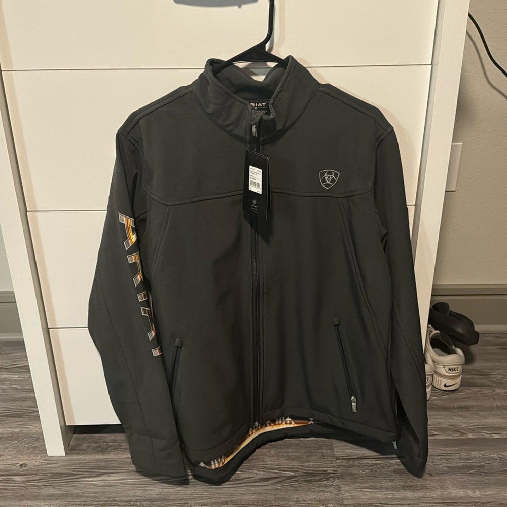 BRAND NEW ARIAT X PENDLETON JACKET